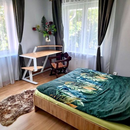 Apartament Deluxe Jelenia Góra Extérieur photo